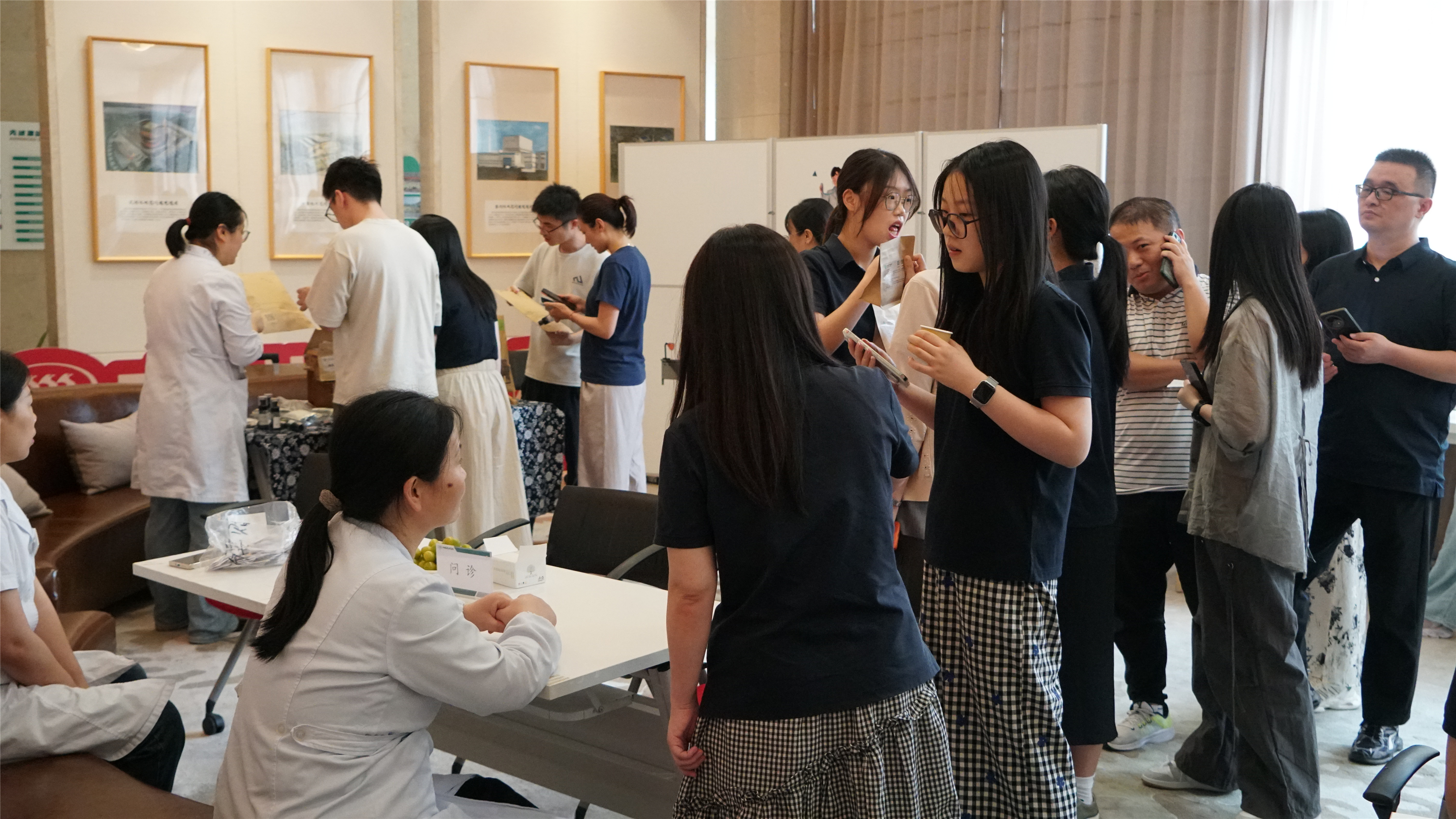 17542784352247645UF0.jpg MXD07083_副本.jpg